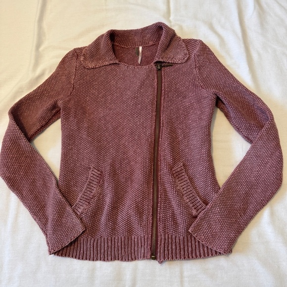 Free People Small Textured Asymmetrical Full Zipper Cardigan Sweater - Picture 1 of 8
